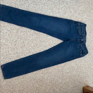 I am selling a pair aeropostale jeans!